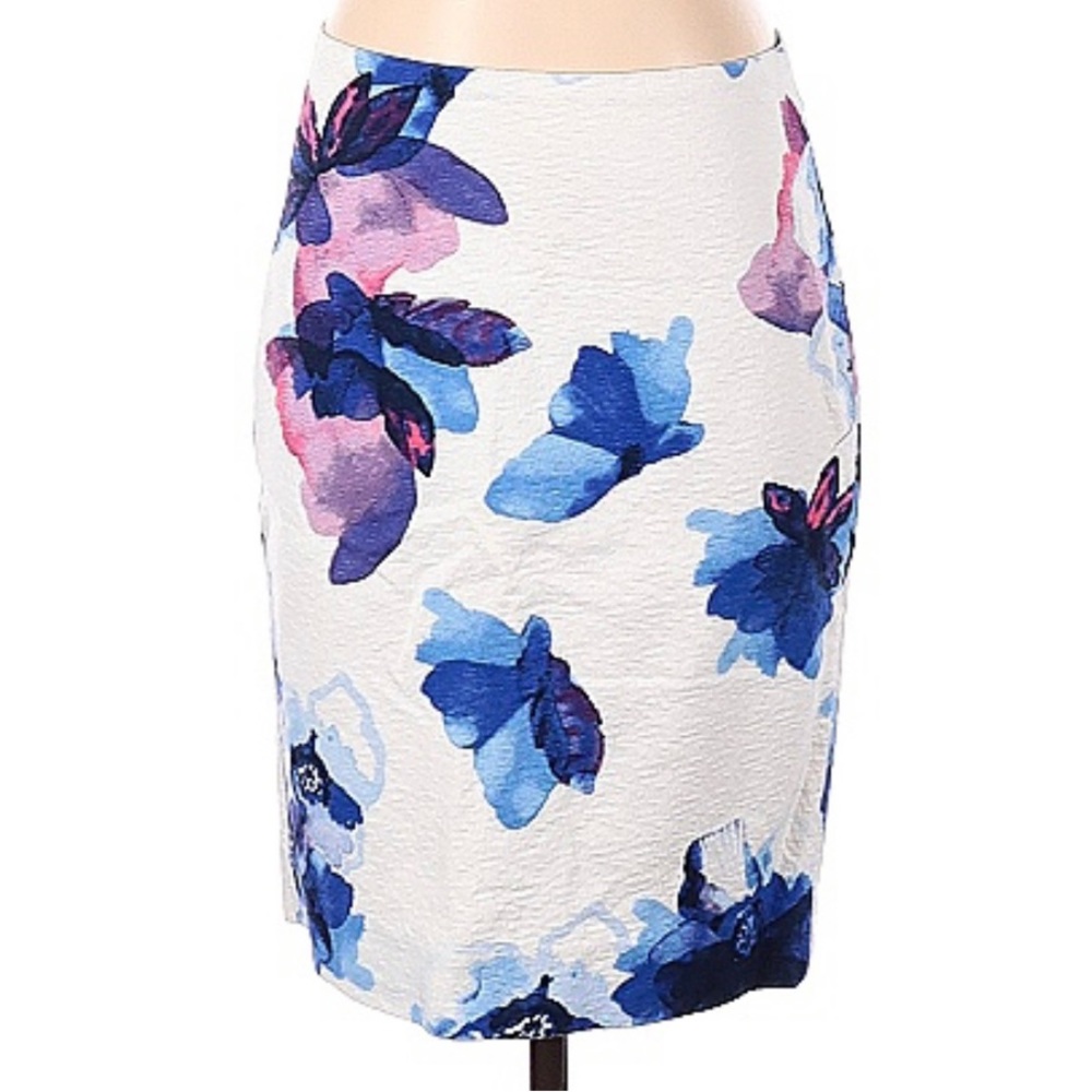 Banana Republic white pencil work skirt size 4 Petite